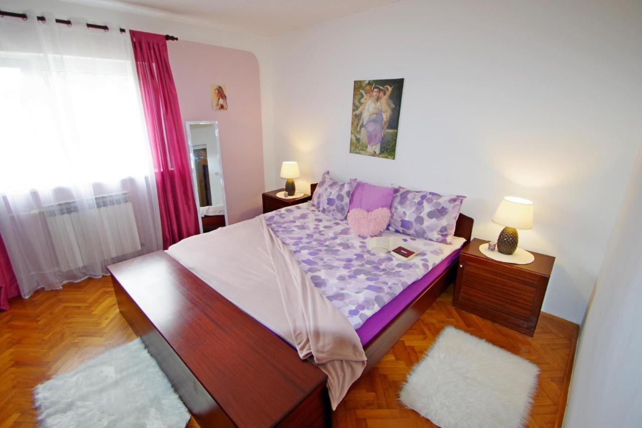 Apartment Suzi Valdebek Pula Exterior foto